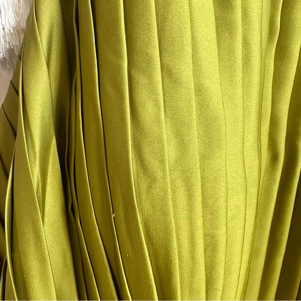 Mac Duggal Pleated High Neck Sleeveless Mini Dress Chartreuse Green Size 12 NWT - Picture 15 of 17
